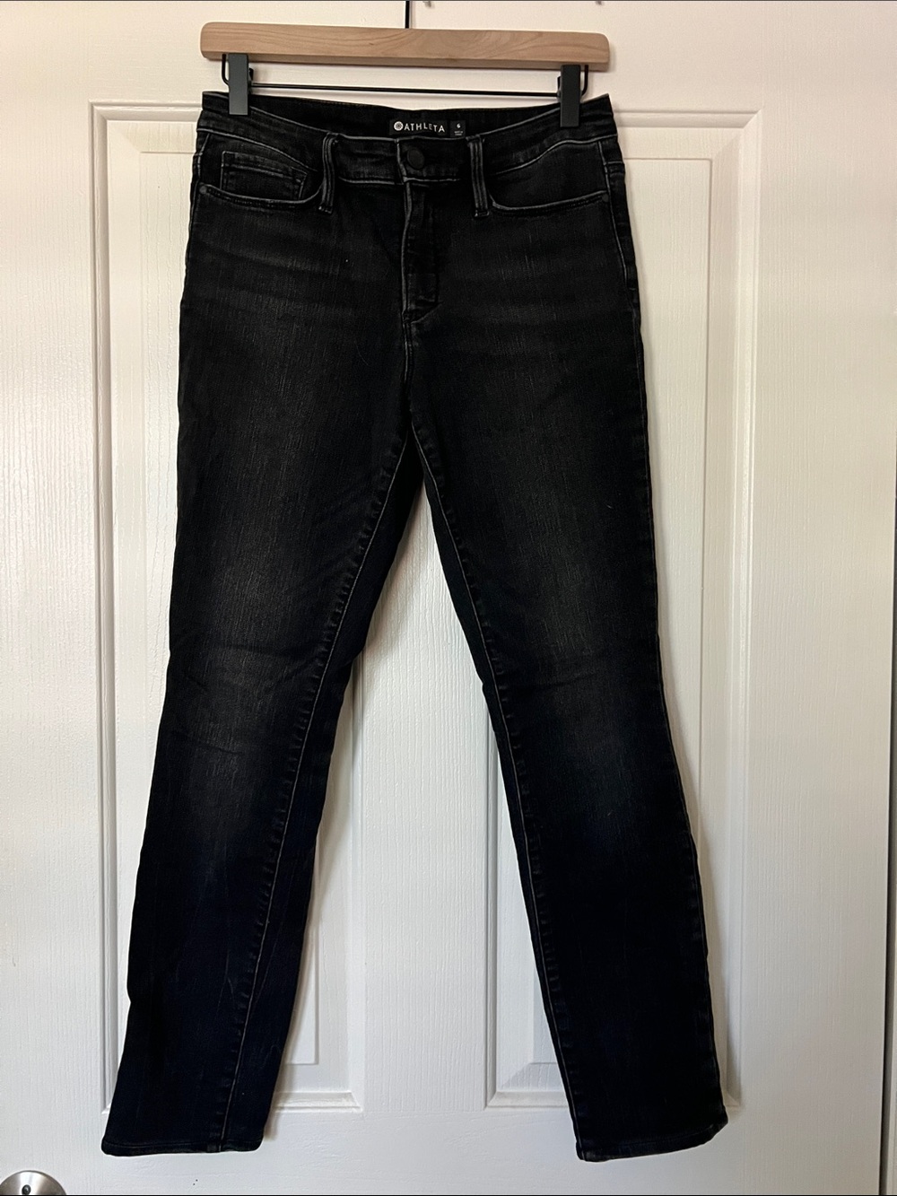 Athleta Women’s Black Skinny Jeans with Subtle Fade